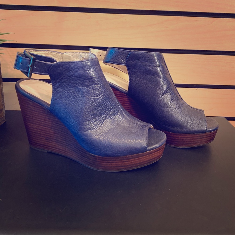 Kenneth Cole blue boho platform